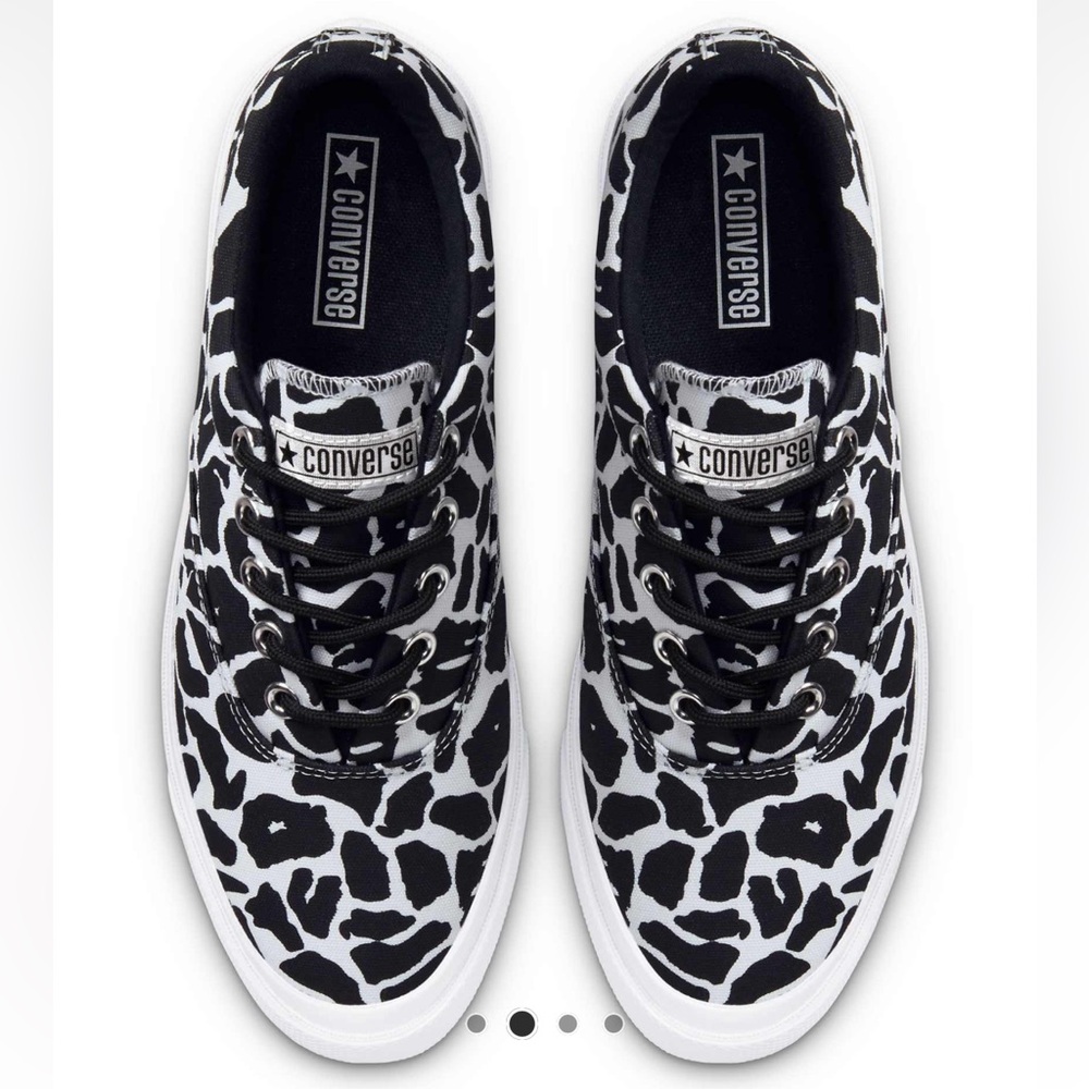 Black White  Low Top Converse - Picture 3 of 15